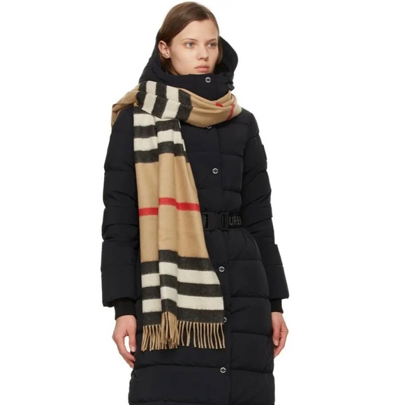 BURBERRY Beige Wool/Cashmere Icon Stripe Scarf - Picture 3 of 3